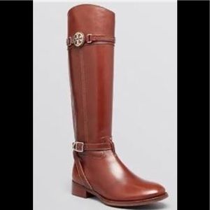 🌟🍁 Tory Burch Beautiful knee high Boots 👢🌟